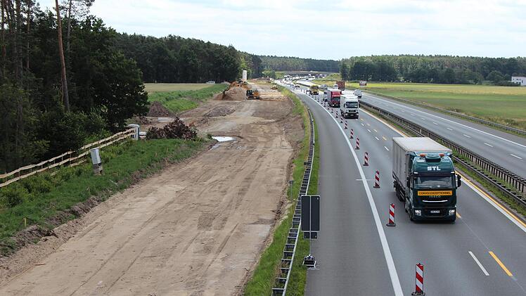 Zwischen Höchstadt-Ost und Erlangen-West wird die Fahrbahn provisorisch verbreitert.