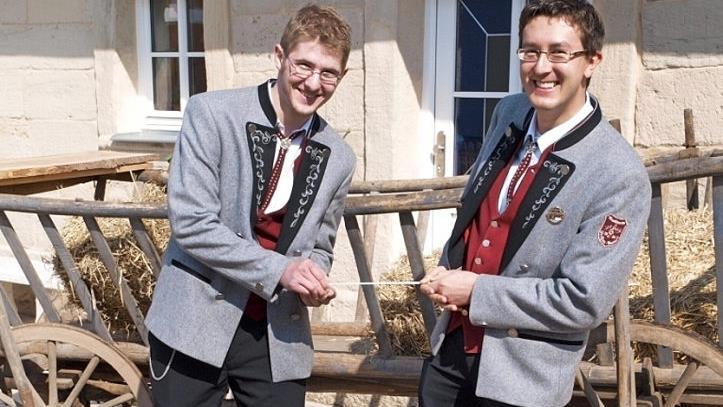 Die Dirigenten des Musikvereins Größau-Posseck, Daniel Sünkel (links) und Jens Lang, haben zusammen mit ihren Musikanten ein abwechslungsreiches Programm einstudiert. Foto: Karl-Heinz Hofmann