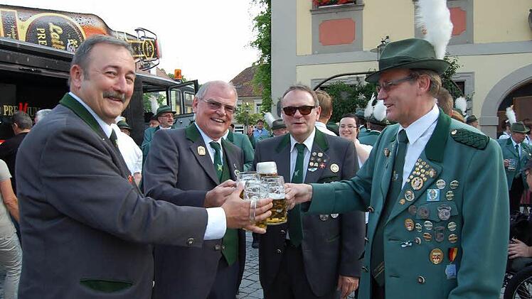 Erstmals mit dabei: die Schützen aus Heidelberg mit Platzmeister Dieter Brandmeier (rechts)