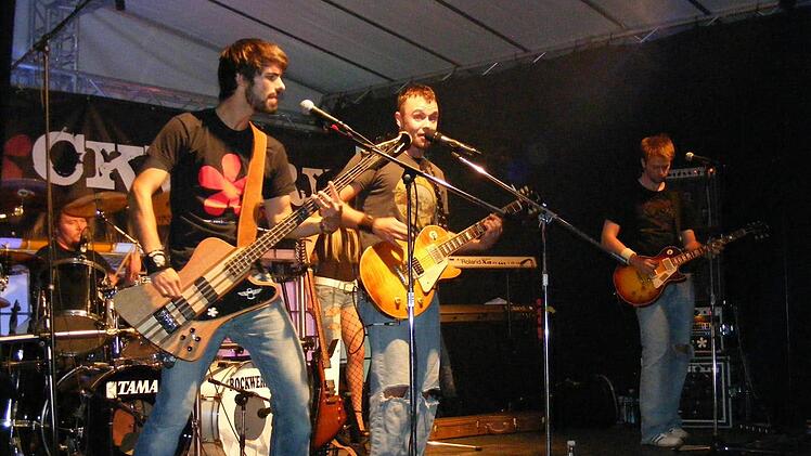 Die Höchstadter Band "Rockwerk" wollte beim zweiten Bandcontest im Engelgarten mit klassischem Coverrock punkten.