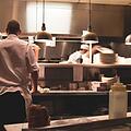 Nach einem rassistischen Aushang in einem Bayreuther Restaurant ist die Empörung groß. Die Chefin ist fassungslos. Symbolfoto: StockSnap/Pixabay.com