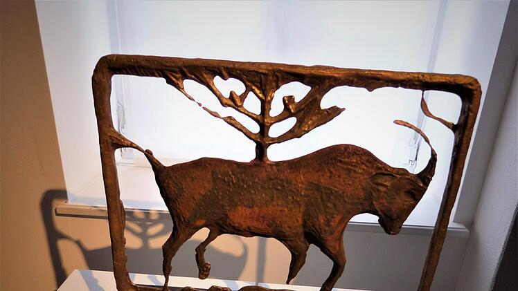 Von Julia Tittman kommt dieser Stier aus Bronze.Werner Reißaus