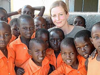 mit Schülern in Kaitisya