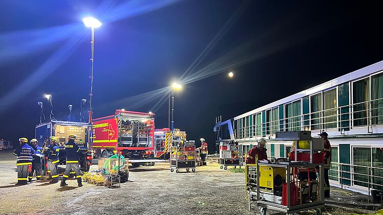 Schiffsungl&uuml;ck auf dem Main verhindert: Rund 150 Menschen evakuiert