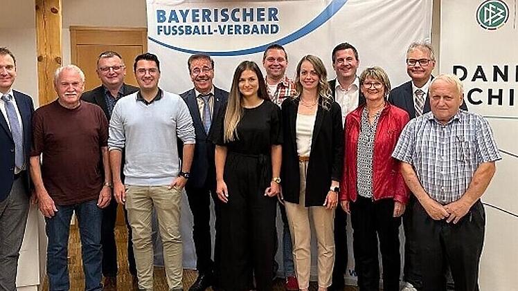 Wolfgang Reich (3. v. links) von der SRG Bamberg mit den anderen Gewinnern