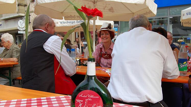 Das Bad Kissiner Weinfest ist eröffnet.  Foto: Sigismund von Dobschütz