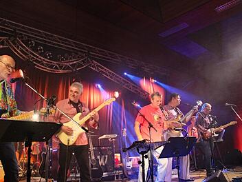 Die "Bodygards" und die "Firestones" standen für mehrere Songs auch gemeinsam auf der Bühne.Heike Beudert