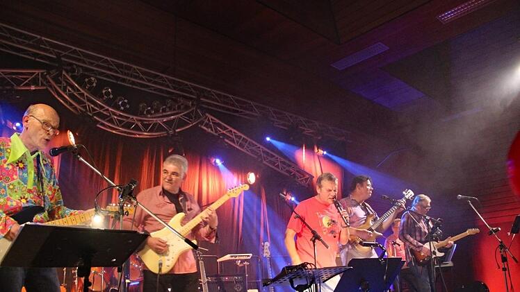 Die "Bodygards" und die "Firestones" standen für mehrere Songs auch gemeinsam auf der Bühne.Heike Beudert