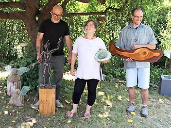Ralf Röhner (l.), Sabine Nein und Martin Rothenbucher zeigten in Hemhofen ihre Werke. Foto: Johanna Blum