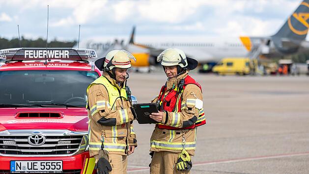 Notfall&uuml;bung am Flughafen N&uuml;rnberg: Rettungskr&auml;fte trainieren Ernstfall