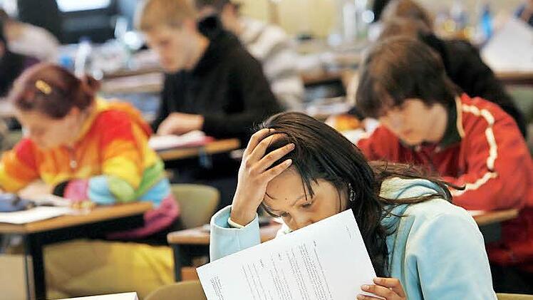 Für die Gymnasiasten wird die Möglichkeit des individuellen Lernens gestärkt. Foto: Rumpenhorst/dpa