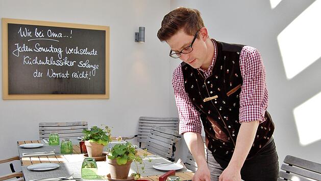 Restaurantfachmann Björn Reininger (Schuberts Wein & Wirtschaft, Bad Kissingen) ist Kellner mit Leib und Seele. Foto: Sigismund von Dobschütz