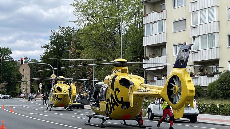 Mutter und Kleinkind schwer bei Brand verletzt