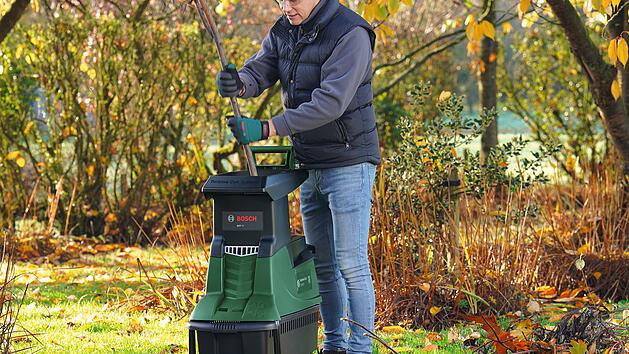 Das ist der Garten-Häcksler und Testsieger von Bosch: AXT 25 TC.