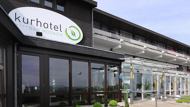 Die Außenfassade und die angrenzenden Außenanlagen wurden in diesem Jahr erneuert. Fotos: PR