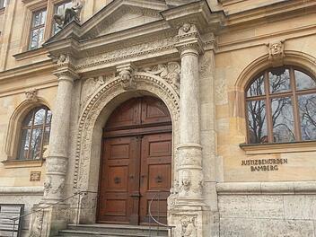 Am Bamberger Landgericht bekam ein drogenabhängiger Dealer aus dem Landkreis Haßberge eine Chance für sein Leben.Fotos: Brigitte Krause