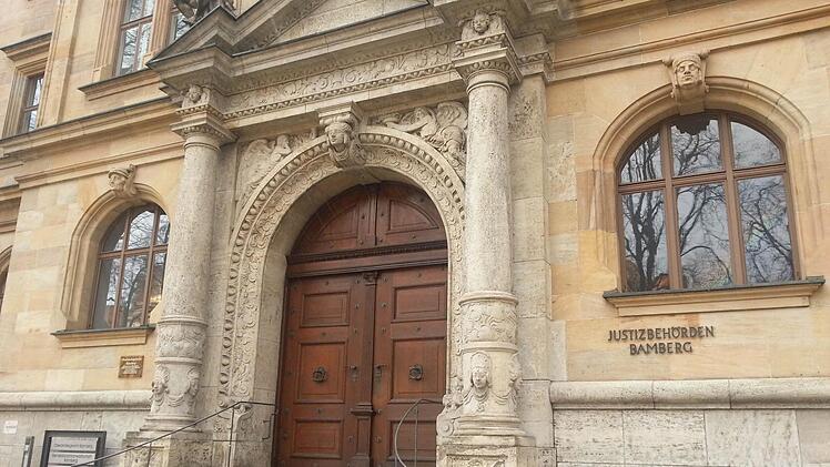 Am Bamberger Landgericht bekam ein drogenabhängiger Dealer aus dem Landkreis Haßberge eine Chance für sein Leben.Fotos: Brigitte Krause