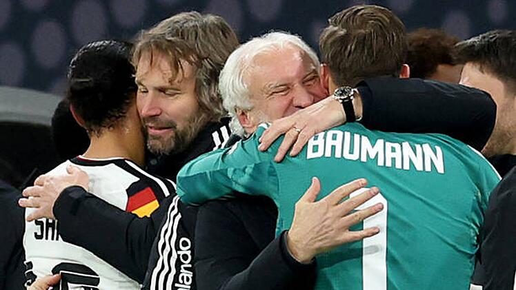 Rudi V&ouml;ller nach dem Sieg im WM-Qualifikationsspiel gegen die Slowakei in Leipzig am 17. November 2025. Derzeit ist er Sportdirektor der Nationalmannschaft.