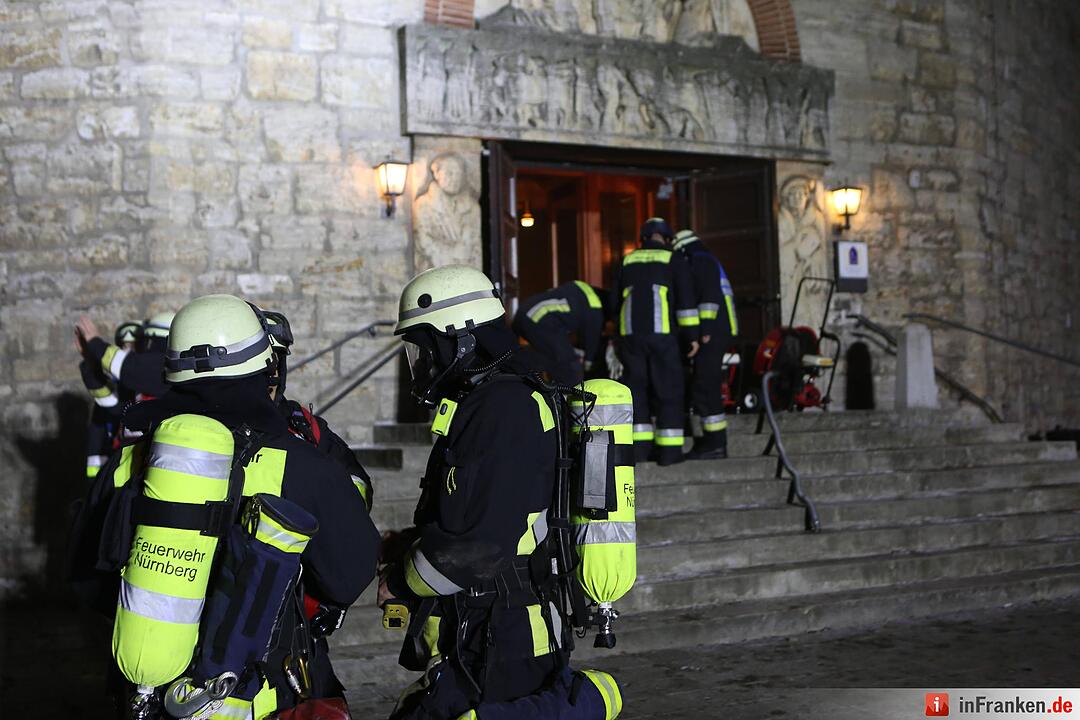 Nürnberg: Feuer in Gedächtniskirche löst Einsatz aus