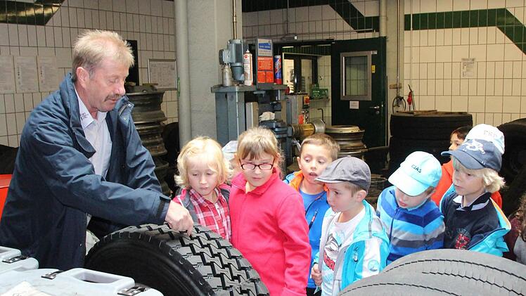 Besuch in der Werkstatt.