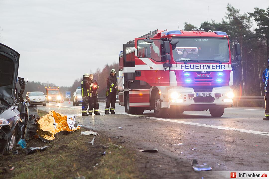 Zwei Schwerverletzte nach Unfall auf der A73