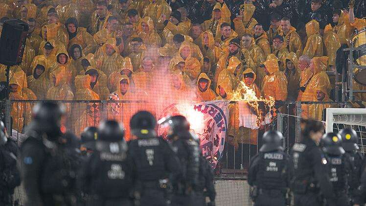 Krawalle bei Dresden gegen Hertha