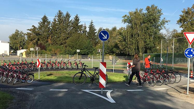Das besondere Highlight auf der Anlage in Burgebrach ist der Kreisverkehr.Foto: Anette Schreiber