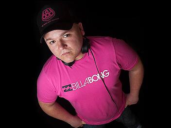 DJ Hammer lässt die Sandkerwa am Montag mit einem traditionellen Schwof ausklingen.