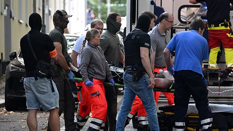 Gro&szlig;er Polizeieinsatz an Berufskolleg in Essen
