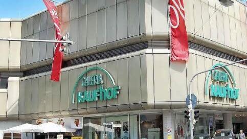 Heute steht an der Stelle in der Mohrenstraße der Kaufhof mit seiner umstrittenen Fassade. Foto: Oliver Schmidt
