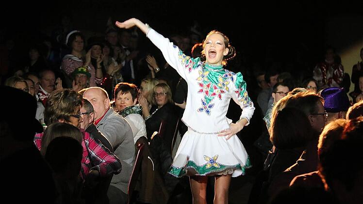 Prunksitzung der "Öwerdöllwer Fosenochts-Gemeinschaft". Foto: Gerd Schaar