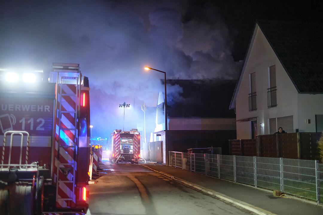 Nürnberger Gaststätte geht in Flammen auf: Anwohner evakuiert