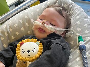 Kleiner Emil ist schwer krank - Nürnberger Mutter braucht Hilfe