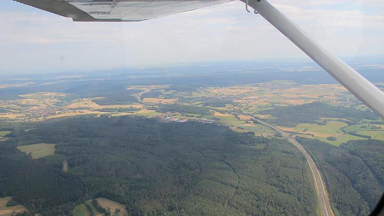 Die A7 in der Nähe von Bad Brückenau. Zum Zeitpunkt des Flugs lief der Verkehr problemlos.Johannes Schlereth