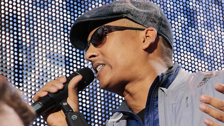 Xavier Naidoo machte seine Fans am Samstag im Forchheimer Jahnstadion glücklich. Foto: Josef Hofbauer