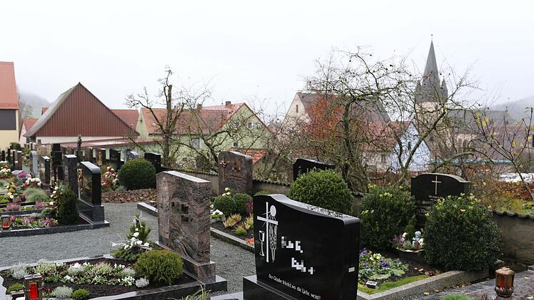 Der Friedhof in Leutenbach Foto: Franz Galster
