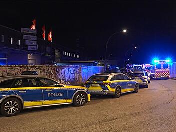 Polizeieinsatz auf Fabrikgel&auml;nde in Hamburg
