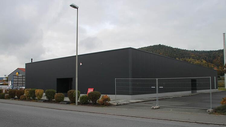 Die Spielothek in der Albert-Ruckdeschel-Straße steht seit 2011 leer. Foto: Alexander Hartmann
