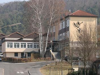 Die Schlossberg-Volksschule Foto: Archiv/Paul Ziegler