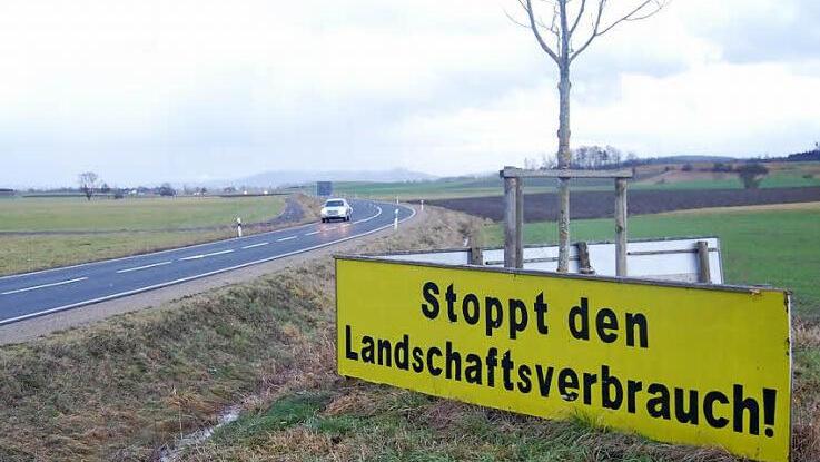 Die Planungsgesellschaft "CDM" bekommt auch künftig nicht die Gelegenheit, auf den für den Verkehrslandeplatz infrage kommenden Flächen Probebohrungen vorzunehmen. Das hat jetzt Oliver Truckenbrodt als Sprecher der Grundstückseigentümer und -bewirtschafter bestätigt. Foto: Oliver Schmidt