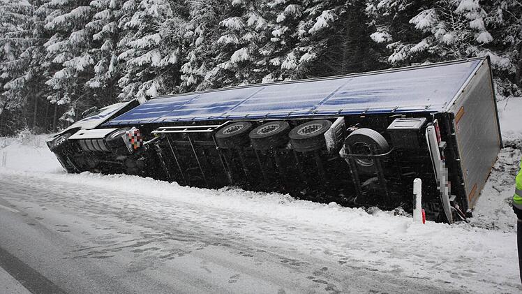 Unfall am 26. Januar 2015 zwischen Tschirn und Nordhalben Foto: News5/Fricke