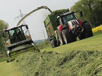 Die Traktoren und landwirtschaftlichen Maschinen werden immer größer.  Foto: Maximilian Glas/Archiv