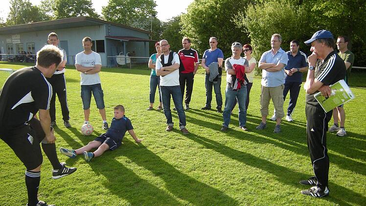 Impressionen von der Info-Veranstaltung am Stützpunkt in Münnerstadt.