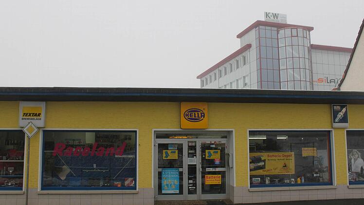 AZS, der Fachladen für Autoersatzteile und -zubehör in Lichtenfels. Beratung und Verkauf durch den Fachmann.  Foto: Markus Häggberg