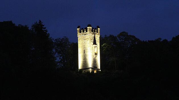 Der Eckardtsturm wird bereits - auf Initiative von Stadtbild Coburg - nachts angestrahlt.Ulrike Nauer
