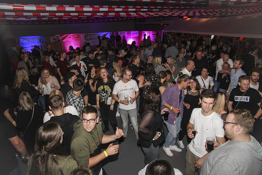 Party und Tanz in der Dreifachhalle