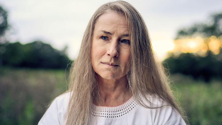 Selma (Corinna Harfouch) hat eine besondere Gabe.