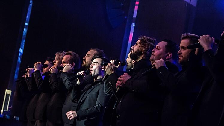 "Best of" lautete das Motto beim Gastspiel der Show "The 12 Tenors" im sehr gut besuchten Coburger Kongresshaus.Foto: Jochen Berger