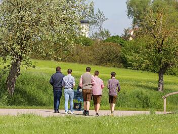 Vatertag und Christi Himmelfahrt 2025: Was steckt hinter dem Feiertag?