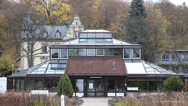 Das Palmenhaus im Rosengarten von Westen her gesehen. Foto: Simone Bastian